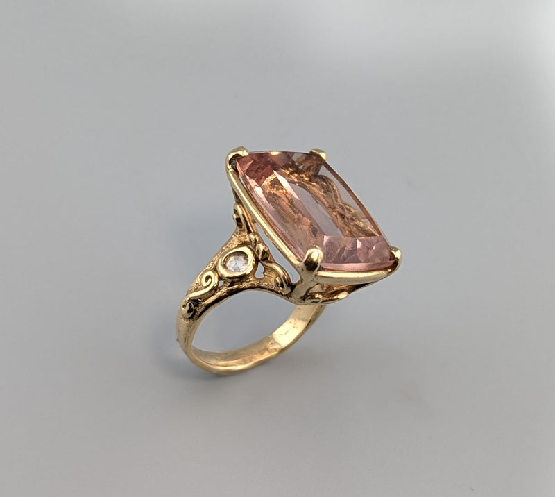 Morganite 14kt Gold Ring with Diamonds