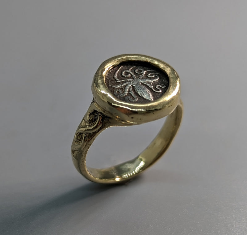 Ancient AR Litra, Octopus, 14kt Gold Ring