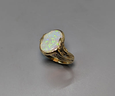 Andamooka opal, 14kt Gold Ring with Leaves