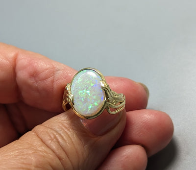 Andamooka opal, 14kt Gold Ring with Leaves