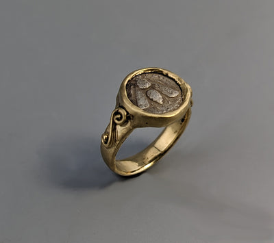 Bee, AR Hemidrachm, 14kt Gold Ring