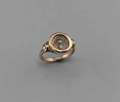 Ancient AR Diobol, Ephesus Bee, 14kt Gold Ring with Rose Cut Champagne Diamonds