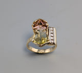 Bernd Munsteiner cut Bi-Color Tourmaline, 14/18kt gold ring with Diamonds
