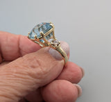 Aquamarine, 14kt Gold Ring with Champagne Diamonds