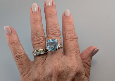 Aquamarine, 14kt Gold Ring with Champagne Diamonds