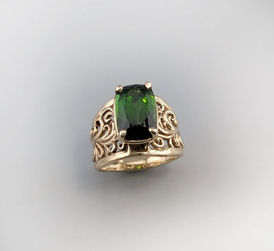 Fine Green Tourmaline, 14kt Gold Lacy Ring
