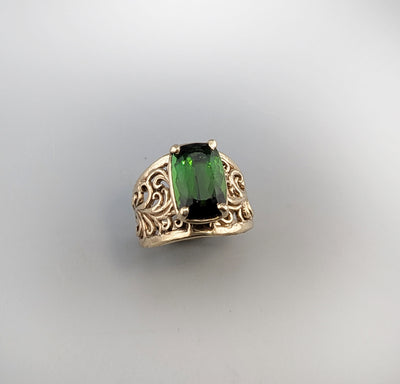 Fine Green Tourmaline, 14kt Gold Lacy Ring