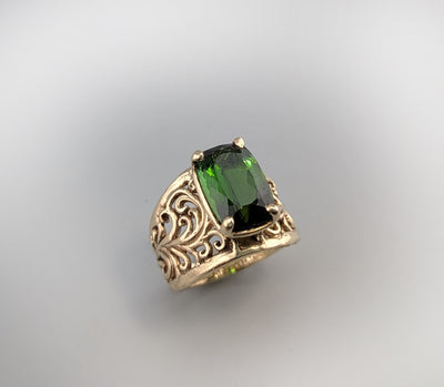Fine Green Tourmaline, 14kt Gold Lacy Ring