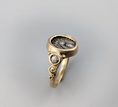 Bee, AR Diobol, 14kt Gold Ring with Rose Cut Diamonds